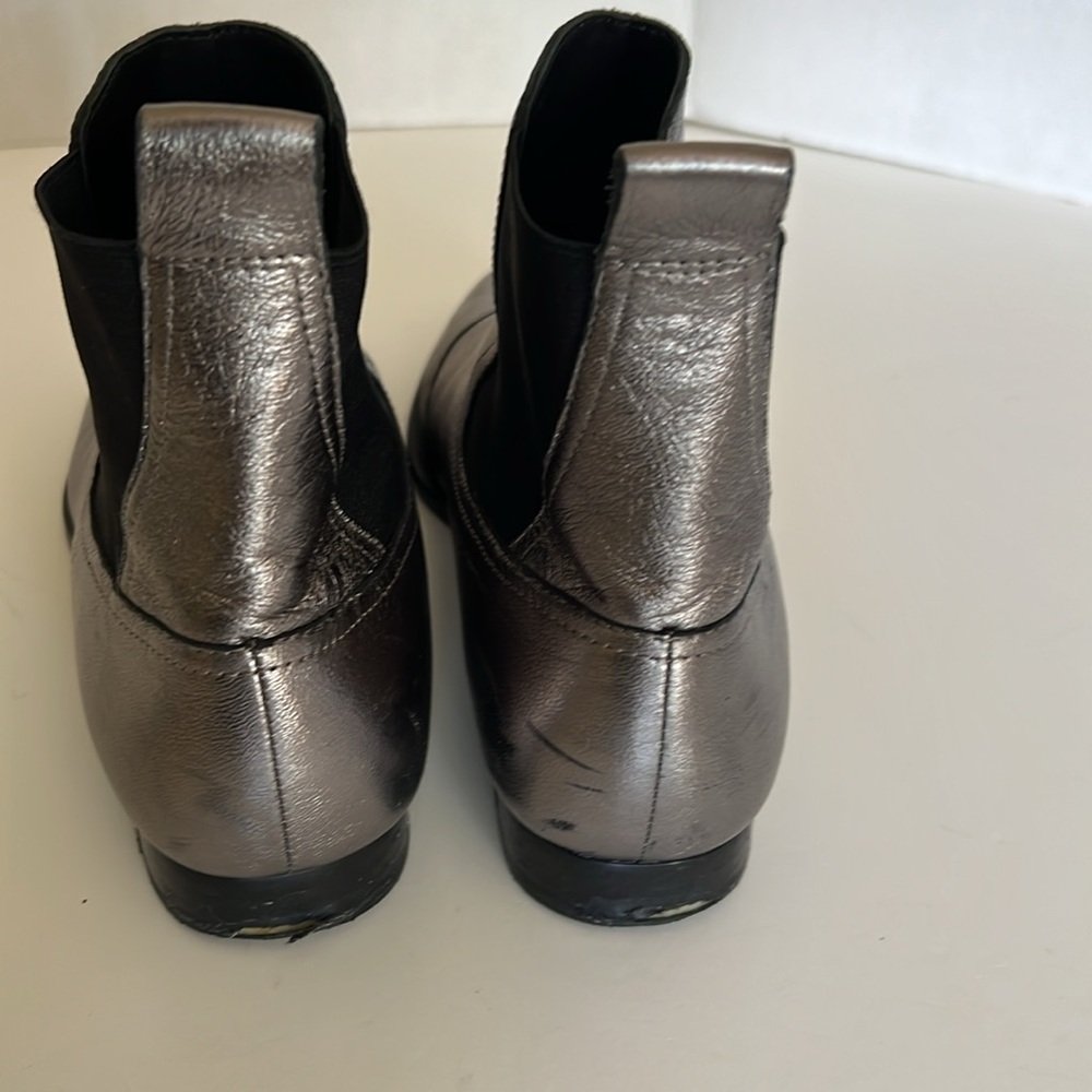 Rag & Bone Silver/Gunmetal Chelsea Booties - Size 38.5 - Picture 4 of 11